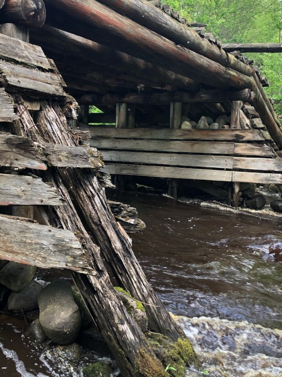 aizsprosta nojaukšana